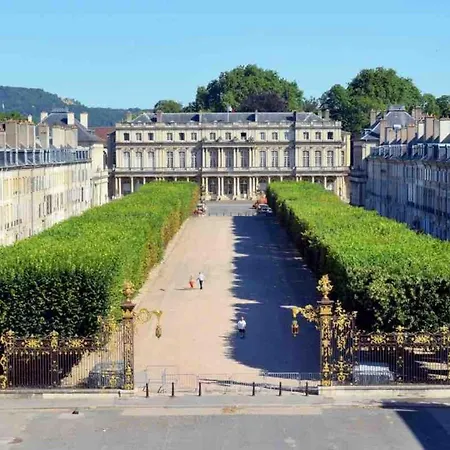 아파트 Le Duplex De Barres Aux Portes De La Place Stanislas