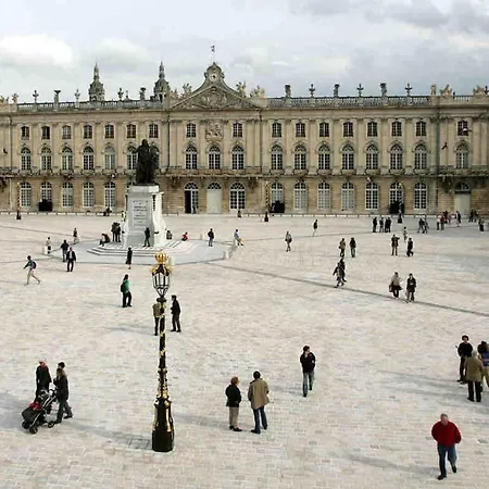Le Duplex De Barres Aux Portes De La Place Stanislas 아파트 *